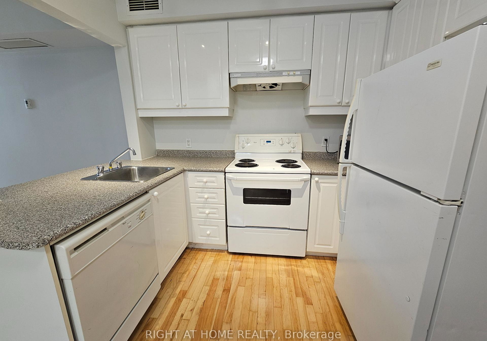524-yonge-street-toronto-toronto-ontario-c13535766