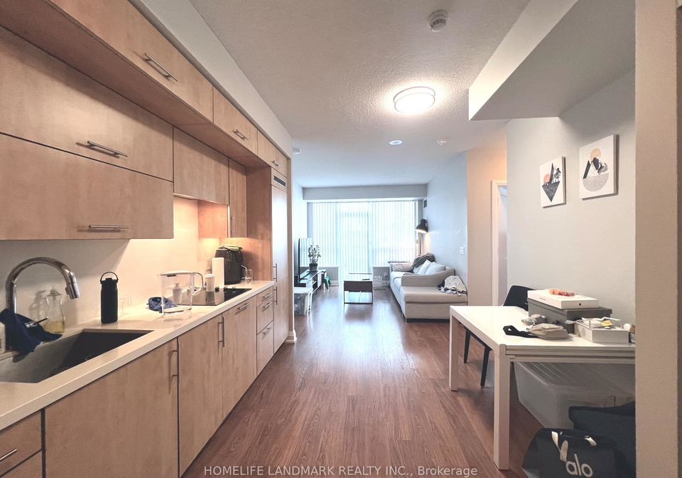 5-sheppard-avenue-e-toronto-north-york-ontario-c13535888
