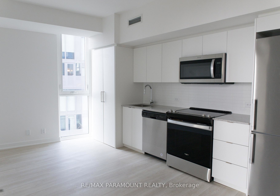 30-tretti-way-toronto-toronto-ontario-c13535936