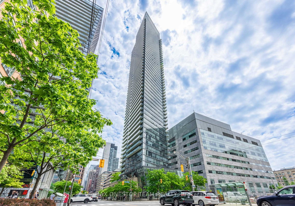 832-bay-street-toronto-toronto-ontario-c13536060