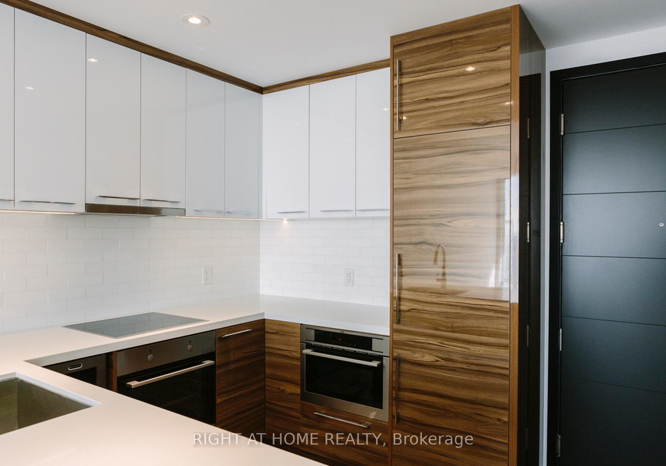 488-university-avenue-toronto-toronto-ontario-c13536446
