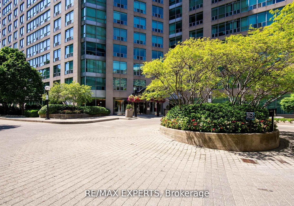 942-yonge-street-toronto-toronto-ontario-c13536458
