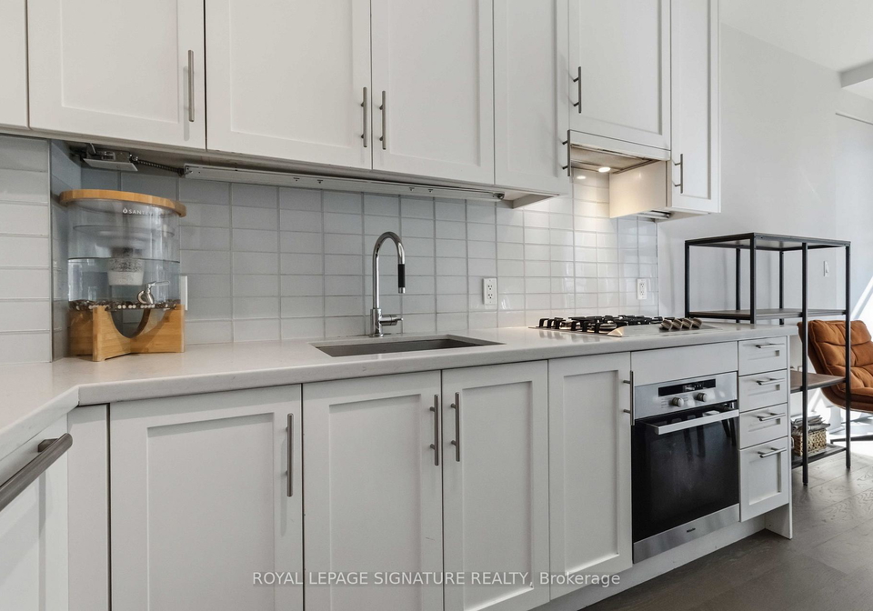 29-queens-quay-e-toronto-toronto-ontario-c13536606