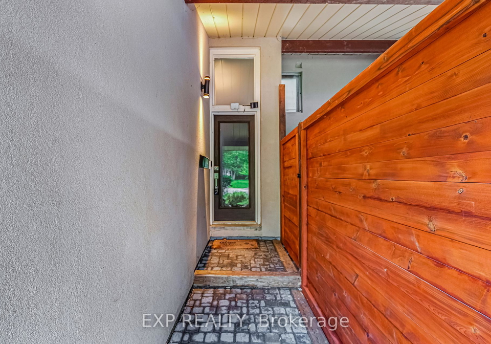 160-cottonwood-drive-toronto-north-york-ontario-c13536896