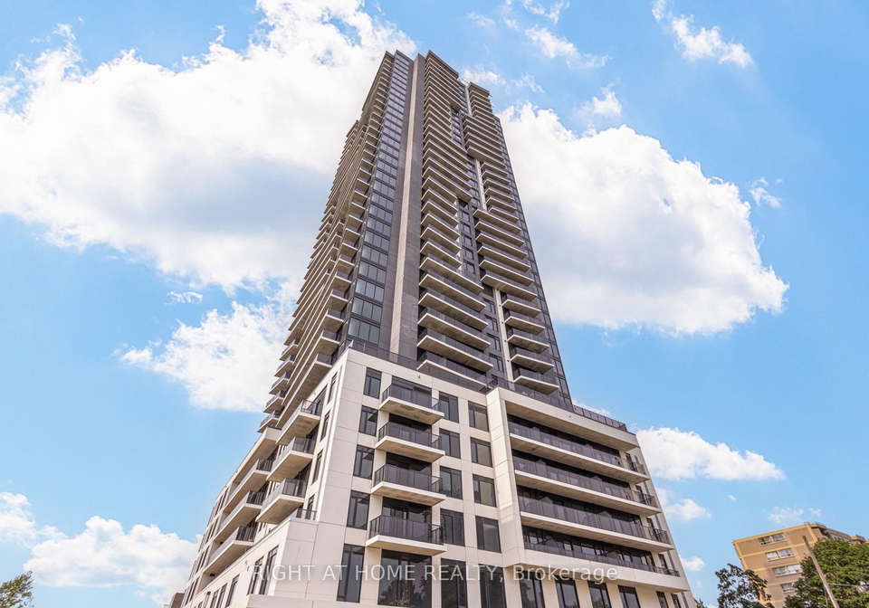 15-david-salomon-drive-toronto-east-york-ontario-c13537262
