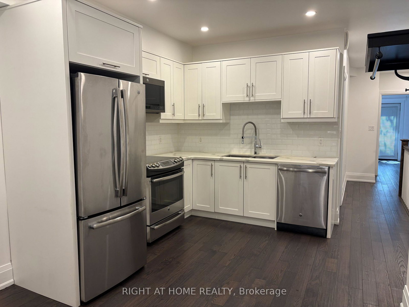 186-mutual-street-toronto-toronto-ontario-c13537496