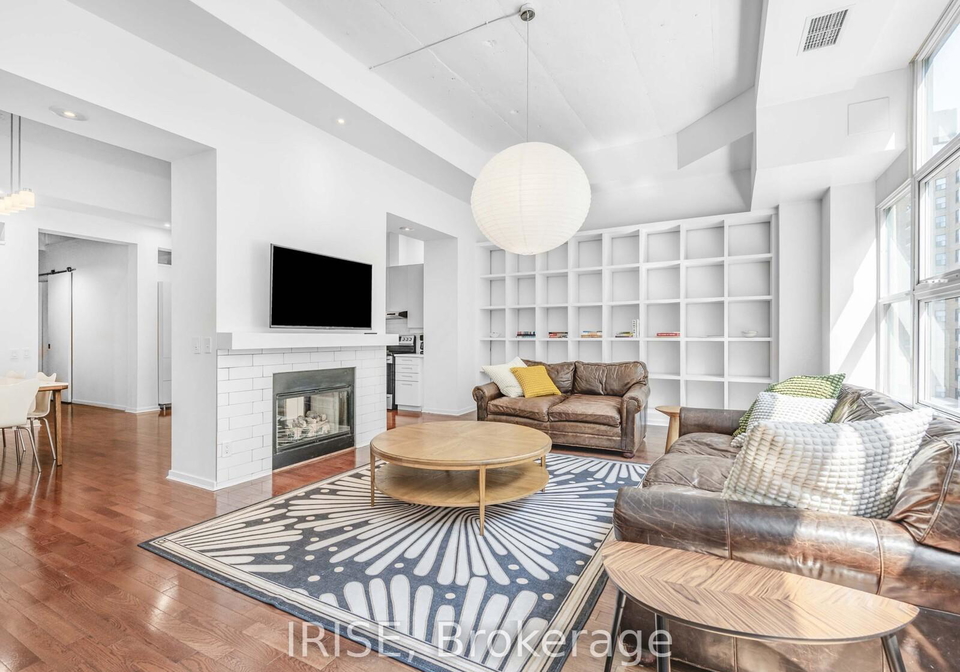 155-dalhousie-street-toronto-toronto-ontario-c13537864