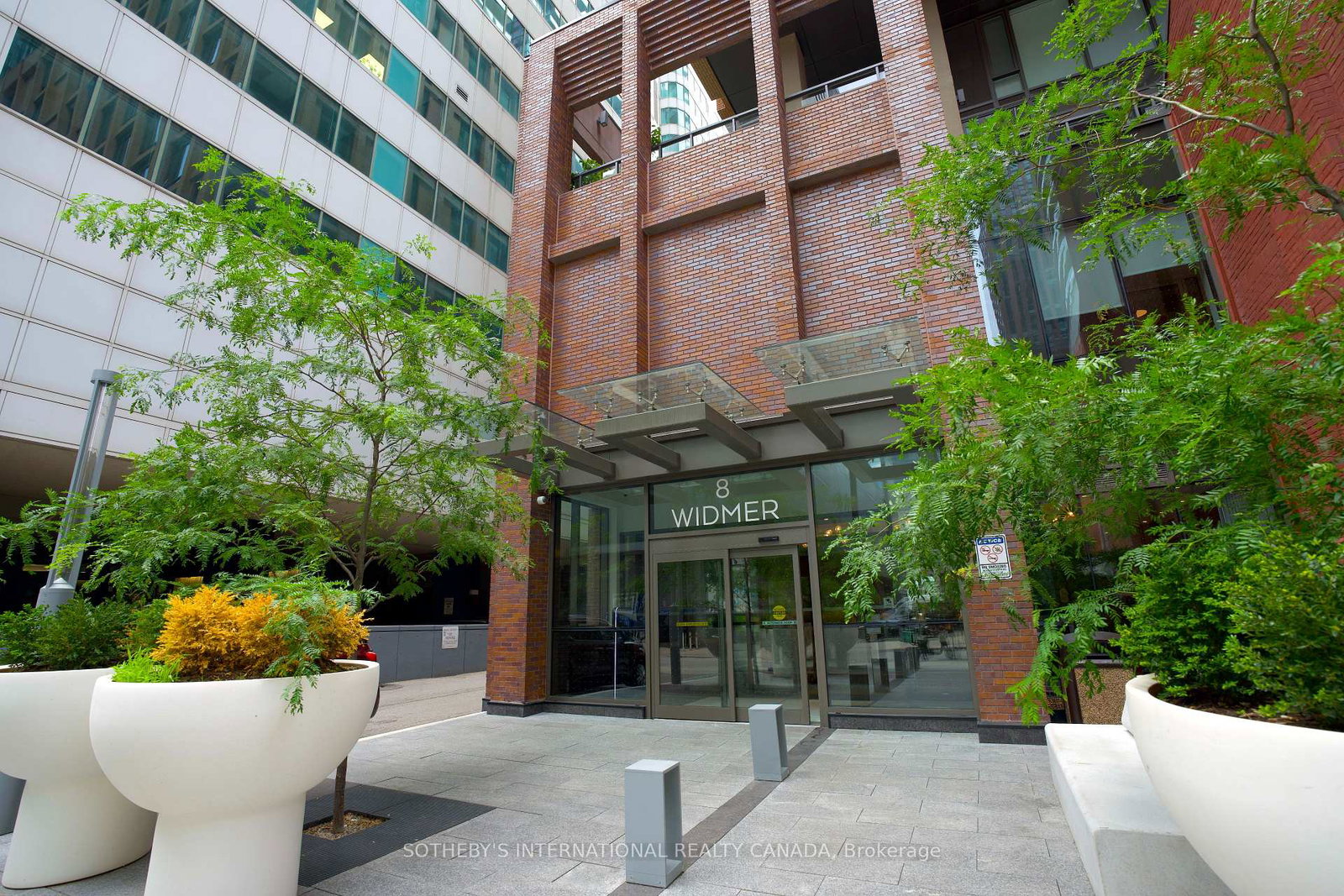 8-widmer-street-toronto-toronto-ontario-c13537878