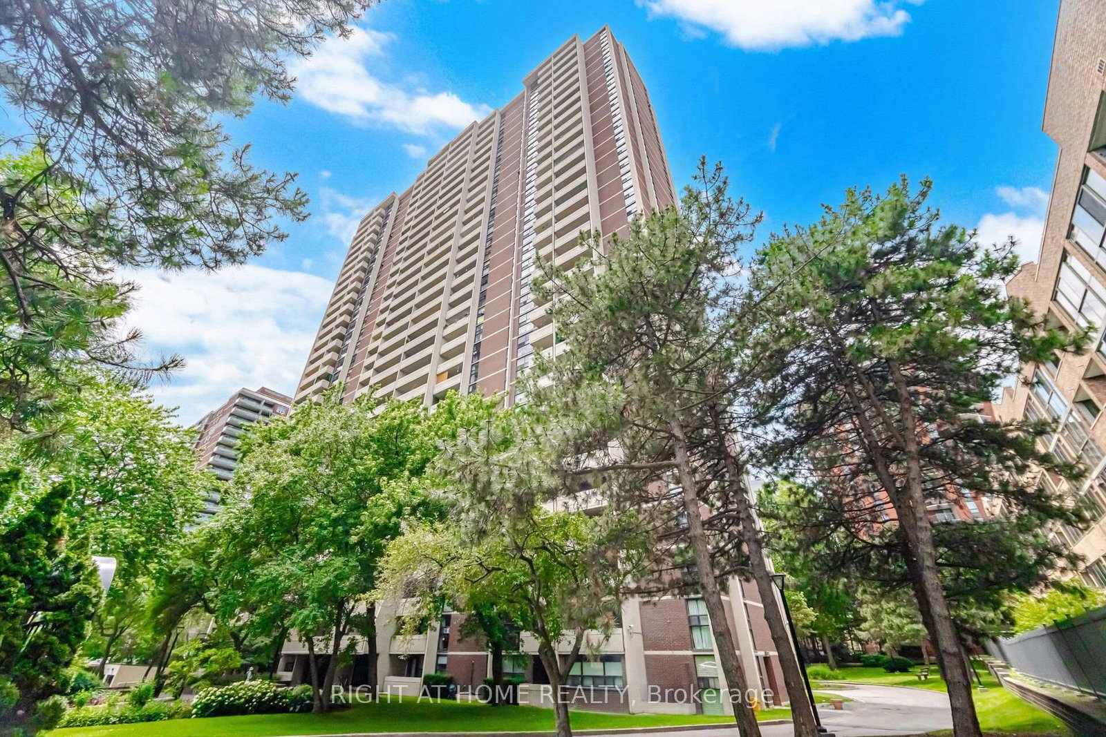 40-homewood-avenue-toronto-toronto-ontario-c13537892