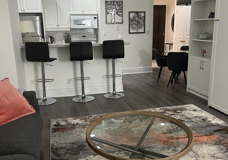 102-bloor-street-w-toronto-toronto-ontario-c13538170