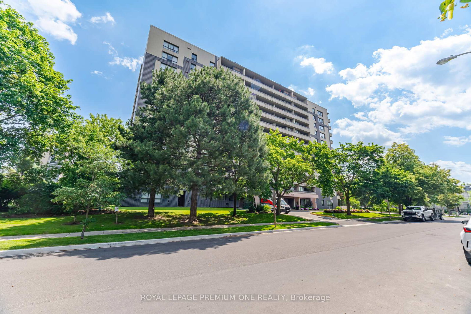 100-canyon-avenue-toronto-toronto-ontario-c13538584