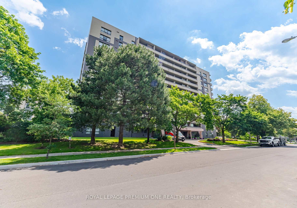 100-canyon-avenue-toronto-toronto-ontario-c13538584
