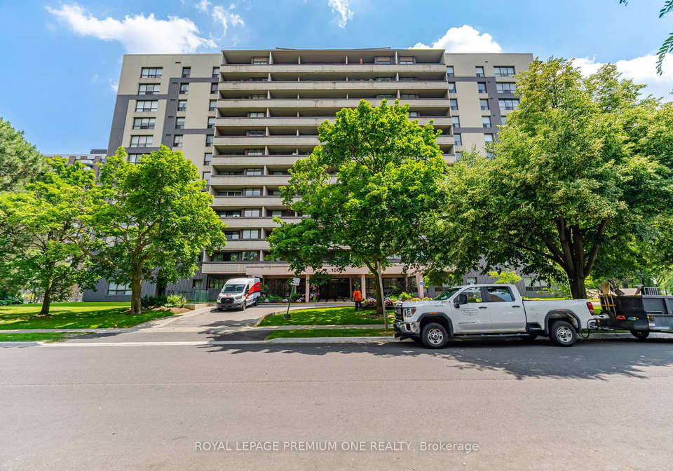 100-canyon-avenue-toronto-toronto-ontario-c13538584