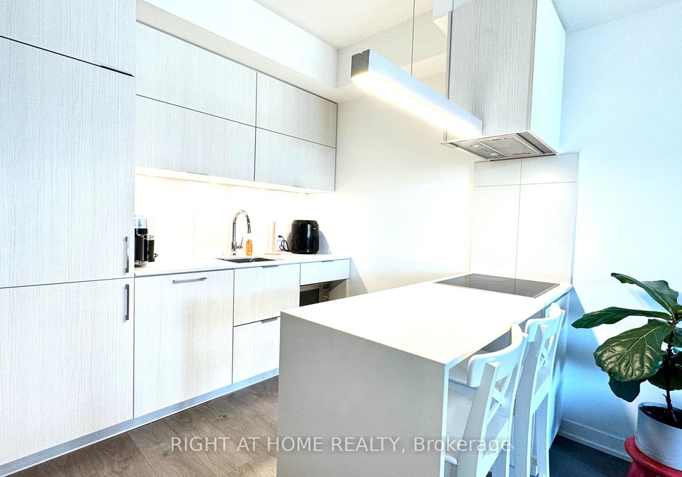 20-richardson-street-toronto-toronto-ontario-c13538660