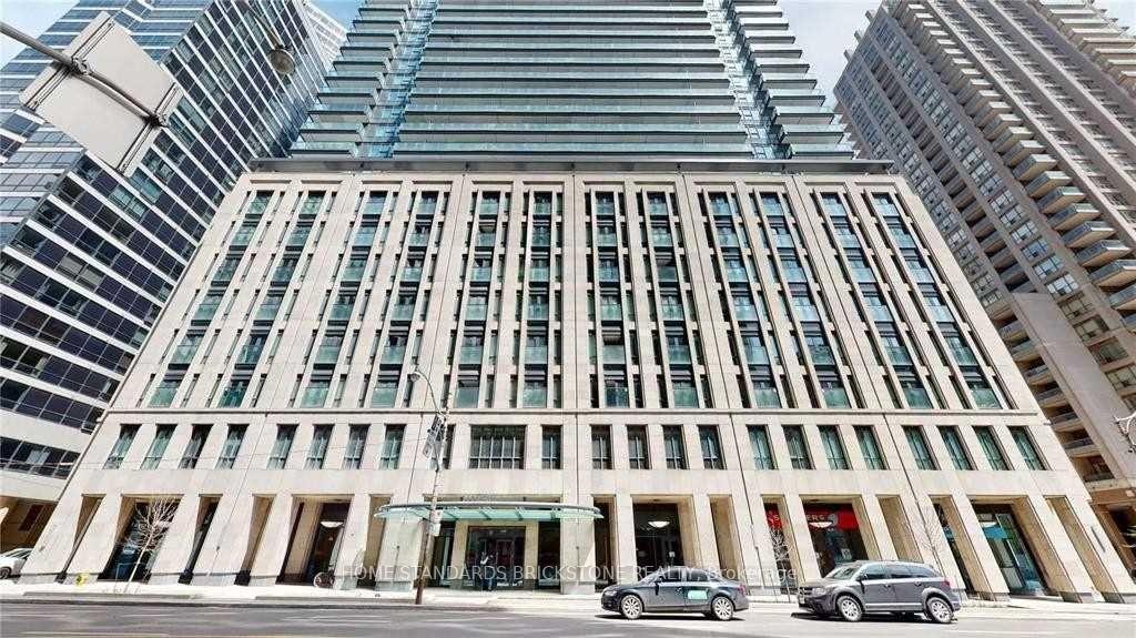 955-bay-street-toronto-toronto-ontario-c13538996