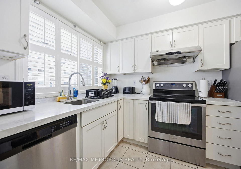 21-replin-road-toronto-toronto-ontario-c13539230