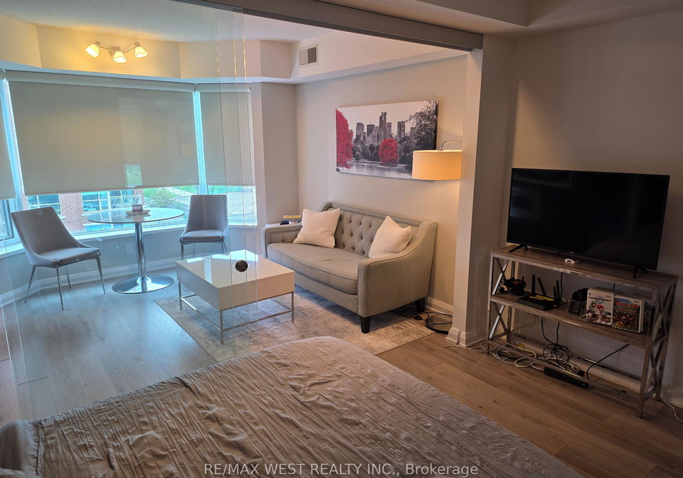 155-yorkville-avenue-toronto-toronto-ontario-c13539512