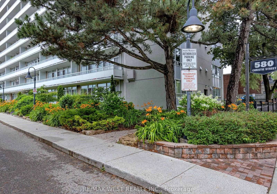 580-christie-street-toronto-toronto-ontario-c13539692
