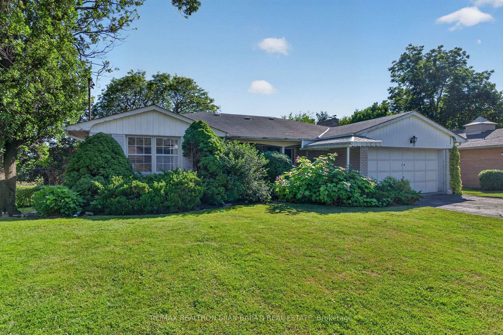14-heathview-avenue-toronto-north-york-ontario-c13540148
