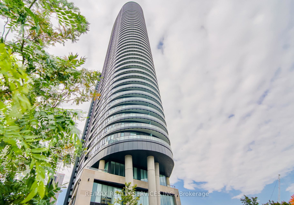 585-bloor-street-e-toronto-toronto-ontario-c13540370