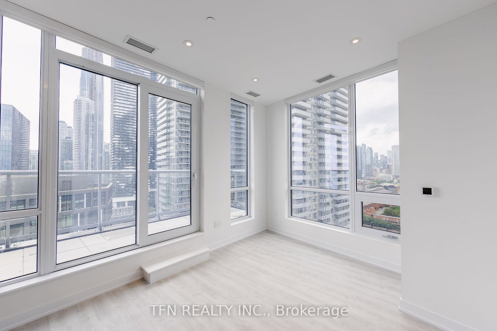 15-richardson-street-toronto-toronto-ontario-c13540404