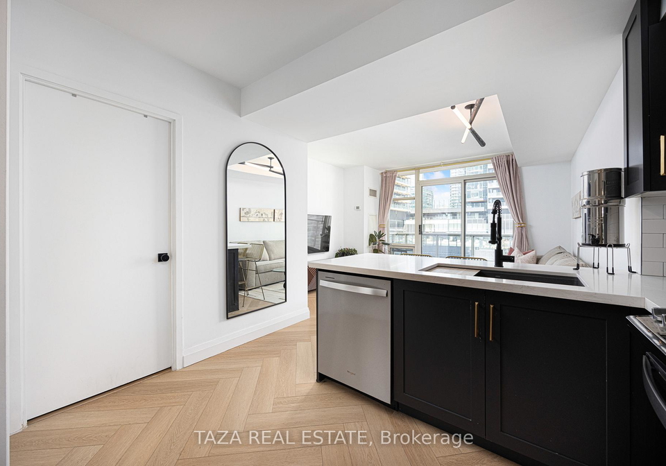 10-navy-wharf-court-toronto-toronto-ontario-c13540482