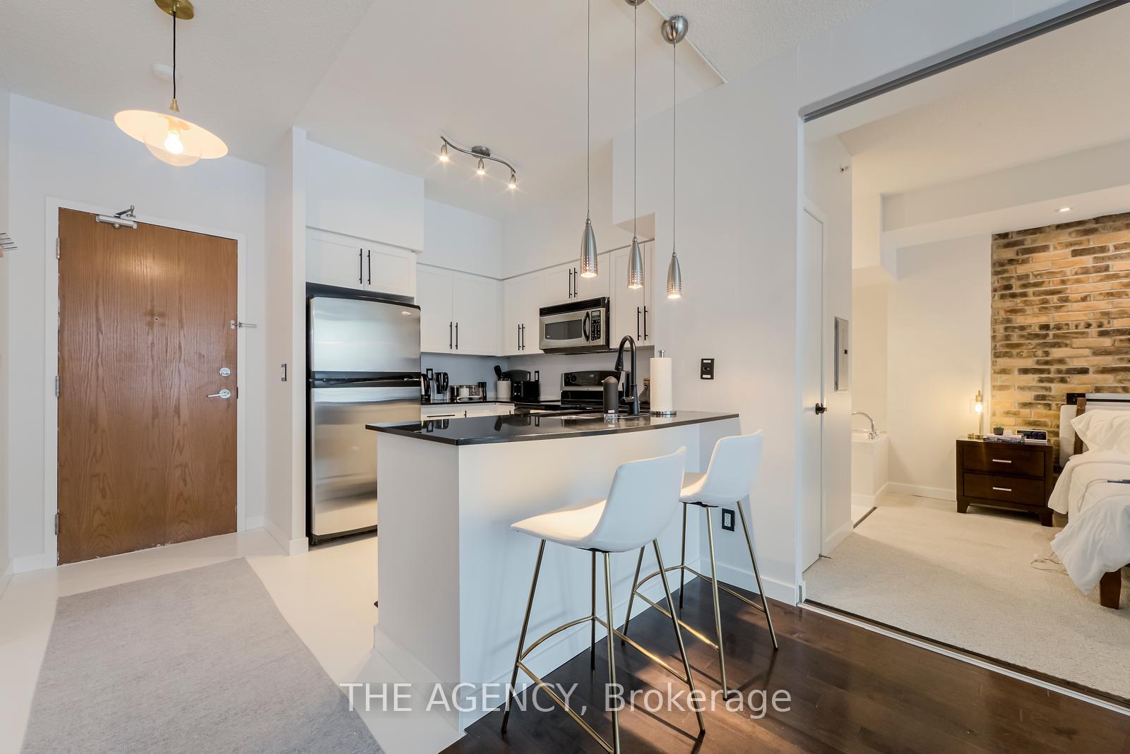219-fort-york-boulevard-toronto-toronto-ontario-c13540542