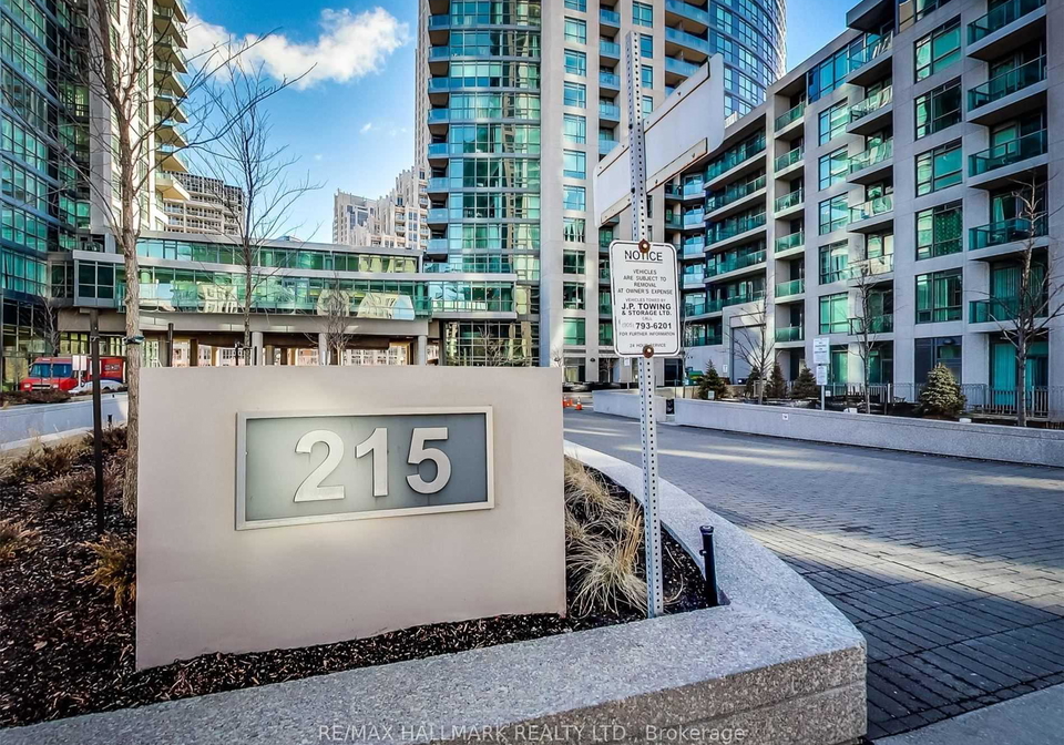 215-fort-york-boulevard-toronto-toronto-ontario-c13540758