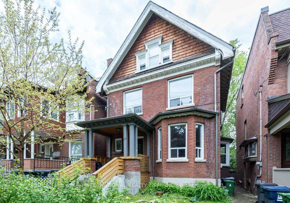 201-madison-avenue-e-toronto-toronto-ontario-c13540802