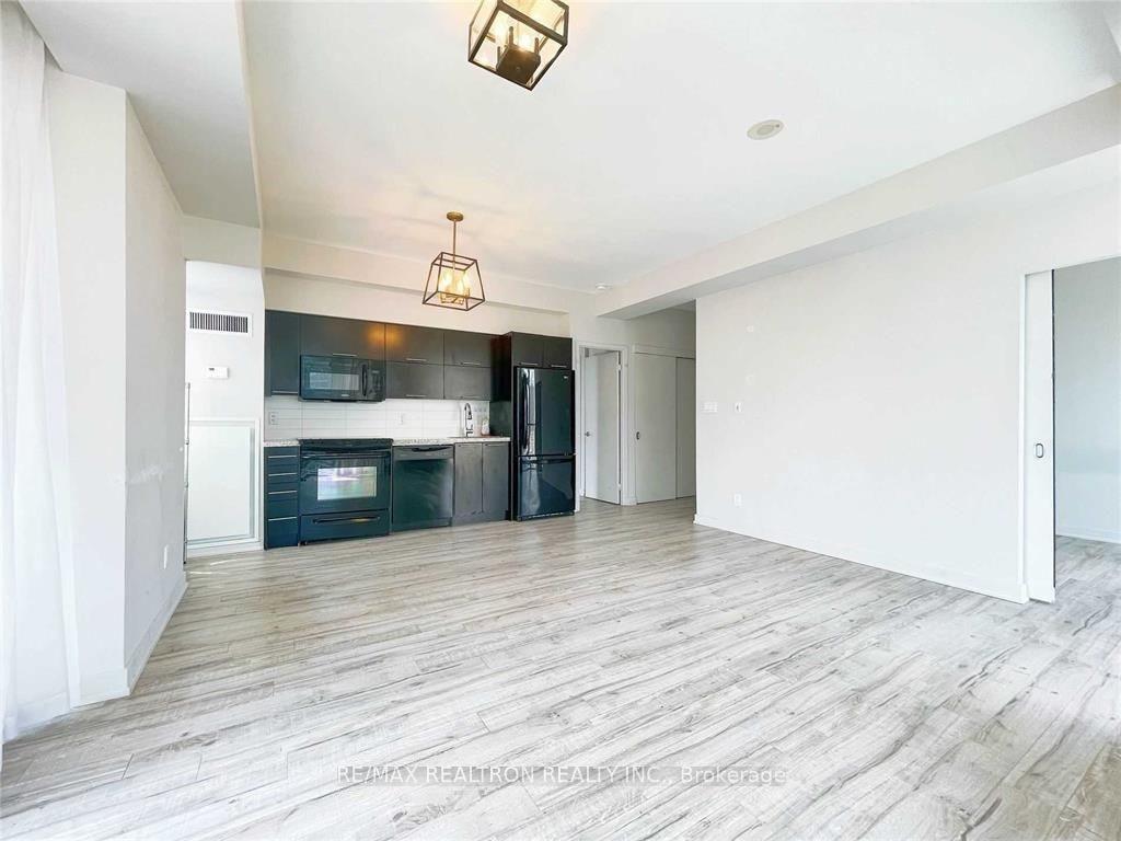 126-simcoe-street-toronto-toronto-ontario-c13540946