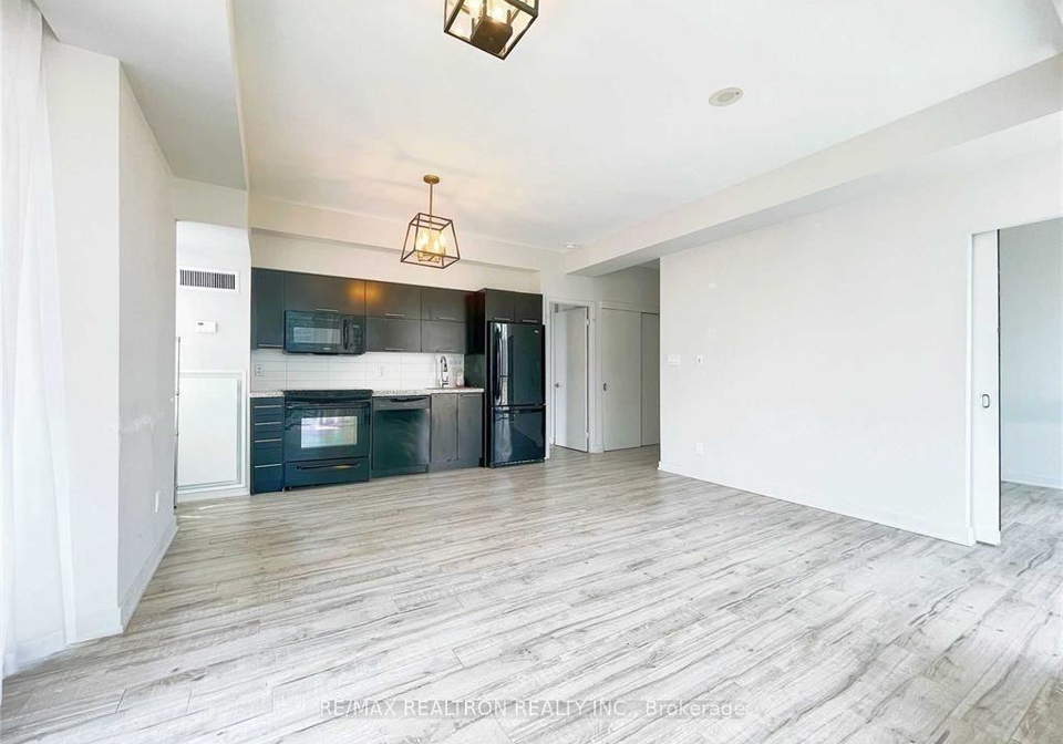 126-simcoe-street-toronto-toronto-ontario-c13540946