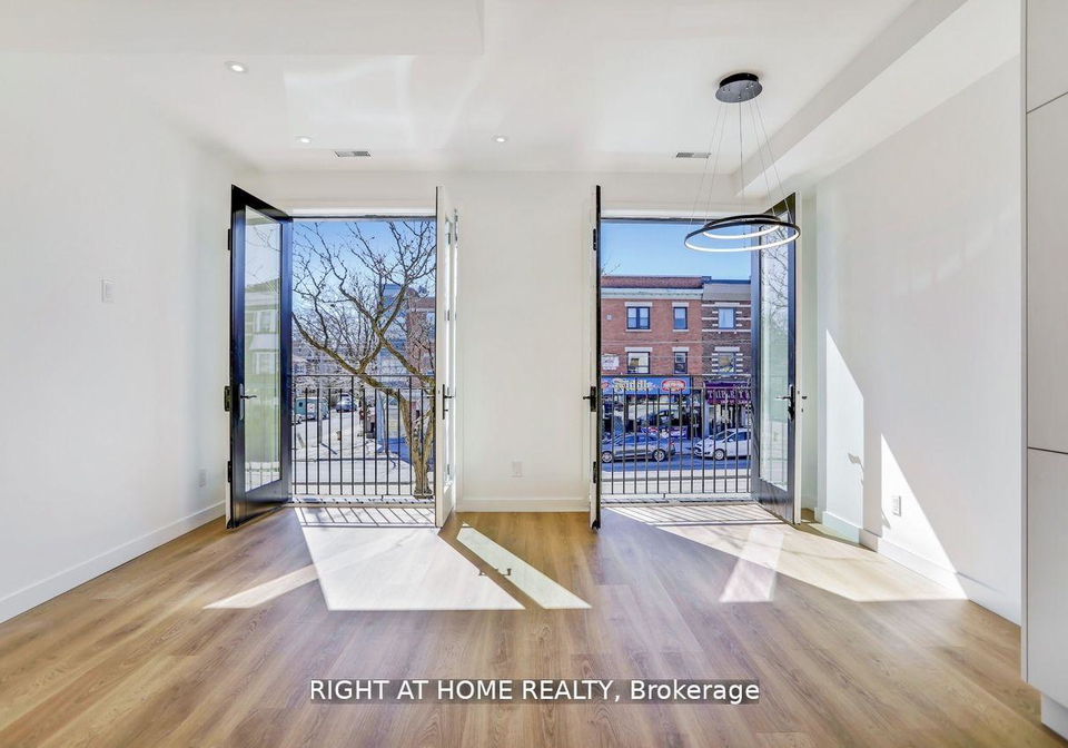 1086-st-clair-avenue-w-toronto-toronto-ontario-c13541034
