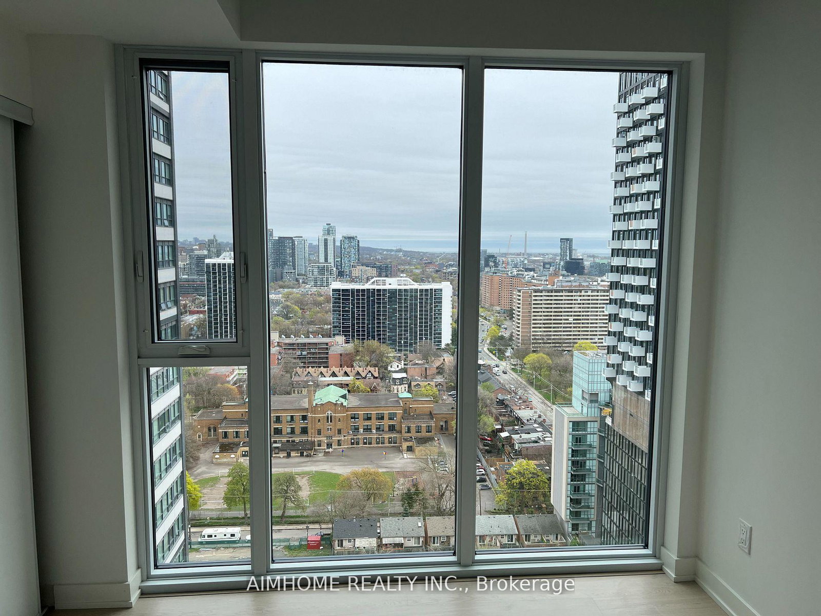 65-mutual-street-toronto-toronto-ontario-c13541076