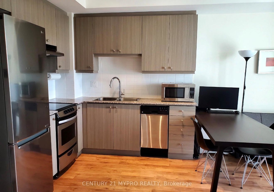 68-canterbury-place-toronto-toronto-ontario-c13541208