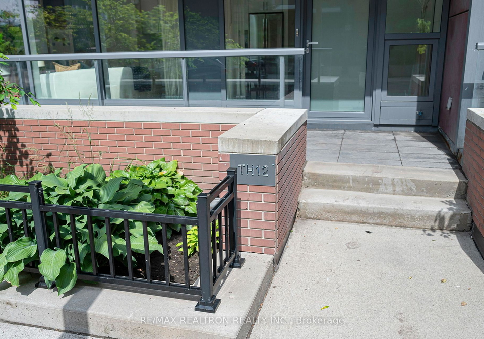 20-bruyeres-mews-toronto-toronto-ontario-c13541242