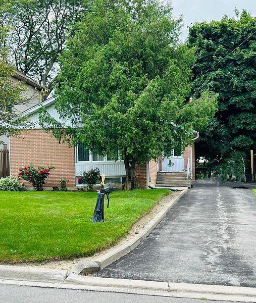 29-caronport-crescent-toronto-north-york-ontario-c13541332