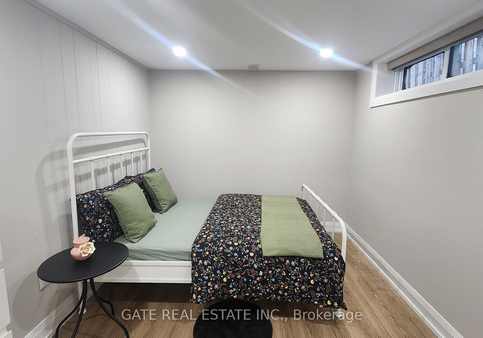 29-caronport-crescent-toronto-north-york-ontario-c13541332