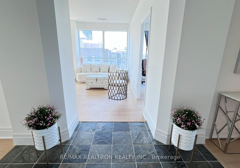 188-doris-avenue-toronto-north-york-ontario-c13541554