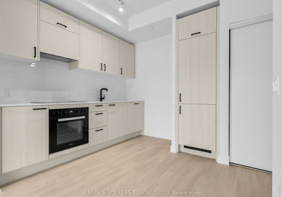 1-quarrington-lane-toronto-north-york-ontario-c13542078