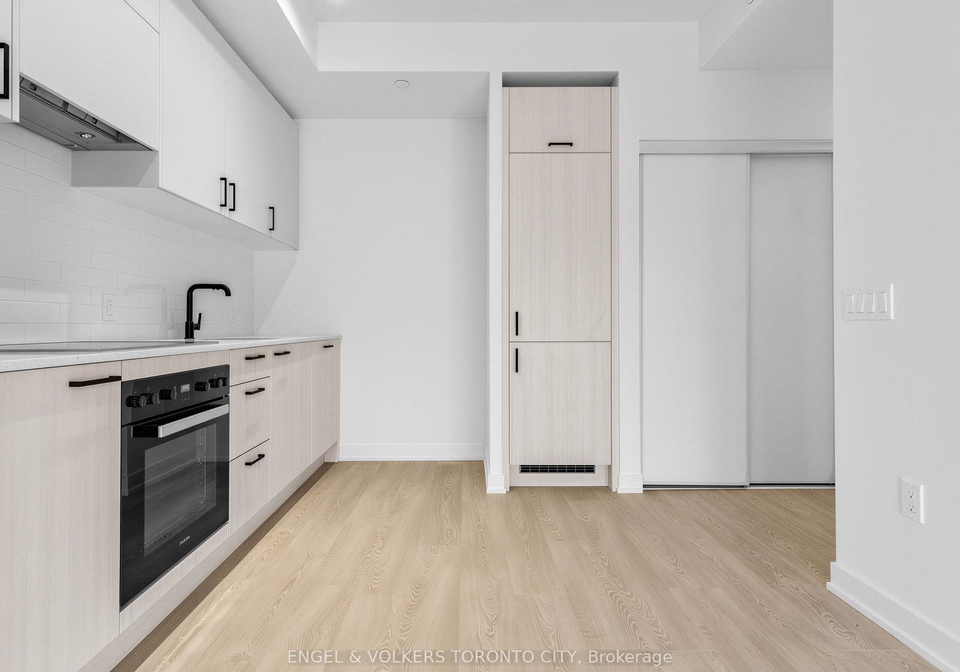 1-quarrington-lane-toronto-north-york-ontario-c13542078