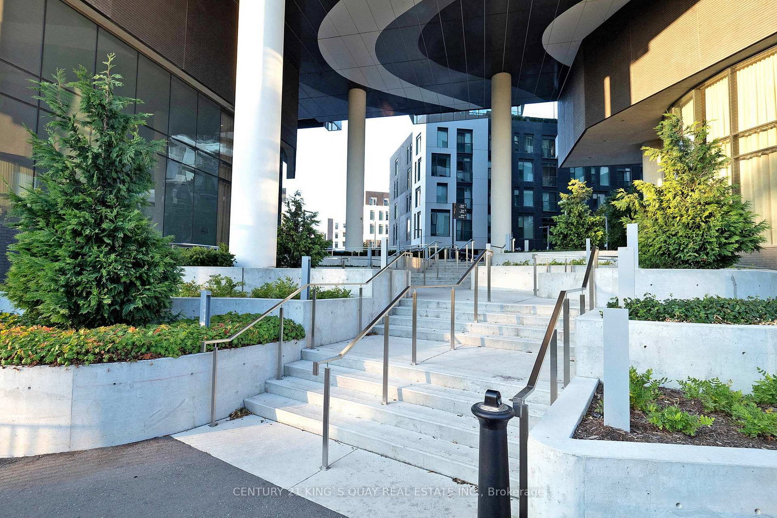 25-adra-grado-way-toronto-north-york-ontario-c13542376