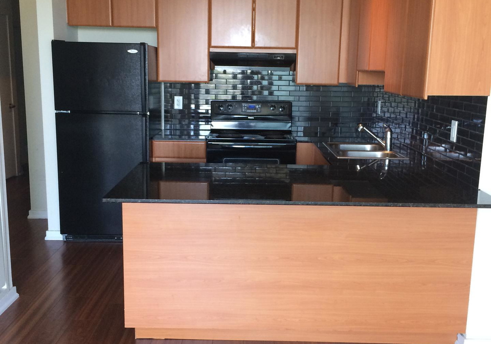 30-canterbury-place-toronto-toronto-ontario-c13543176