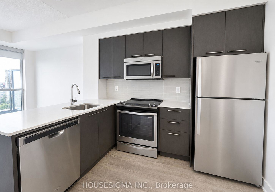88-sheppard-avenue-e-toronto-north-york-ontario-c13543698