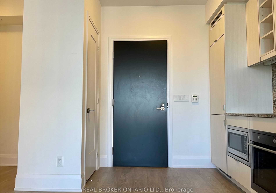 101-erskine-avenue-toronto-toronto-ontario-c13543808
