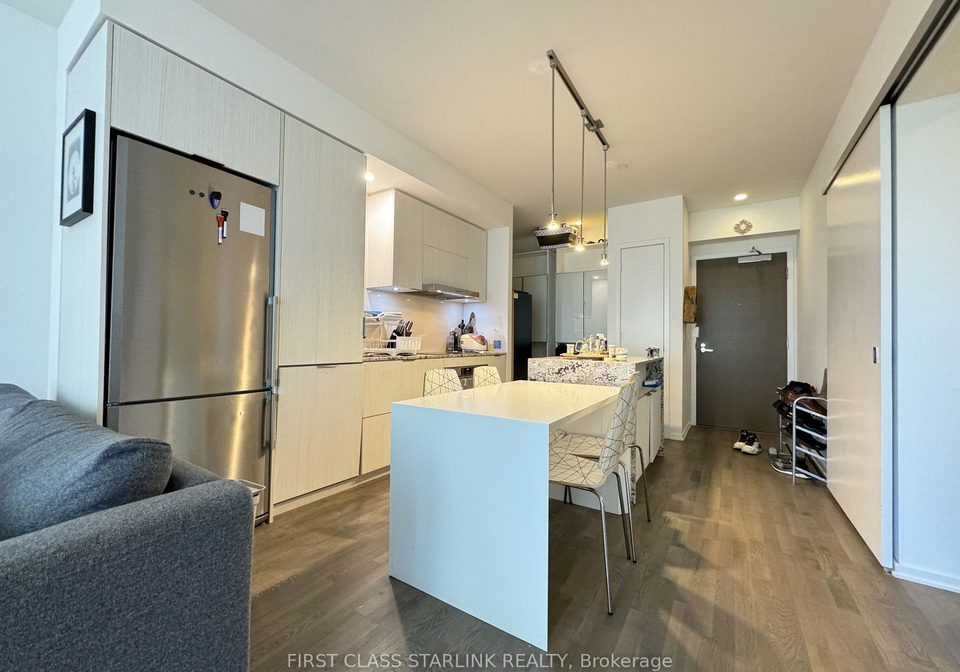 1-bloor-street-e-toronto-toronto-ontario-c13544204
