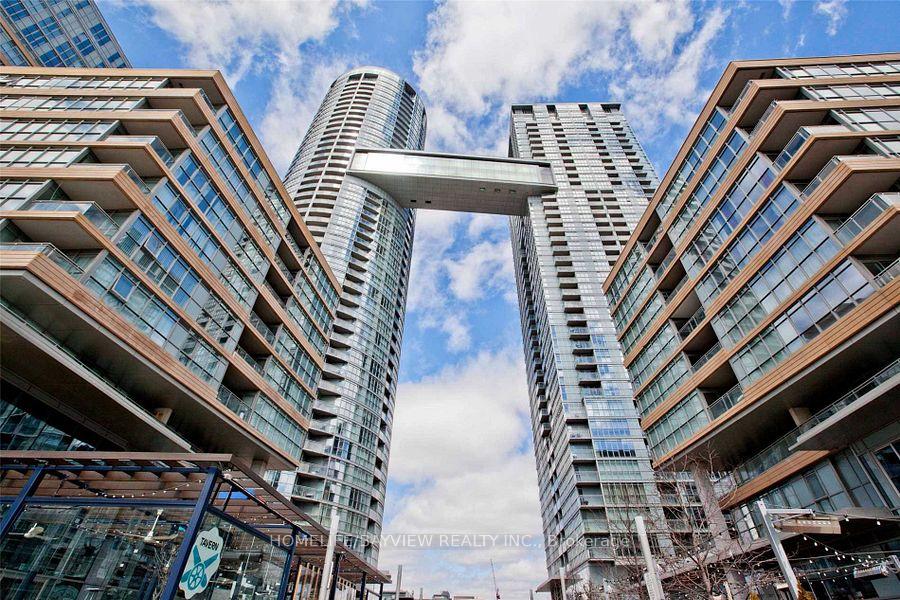 15-iceboat-terrace-toronto-toronto-ontario-c13544348