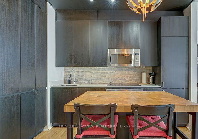 15-iceboat-terrace-toronto-toronto-ontario-c13544348