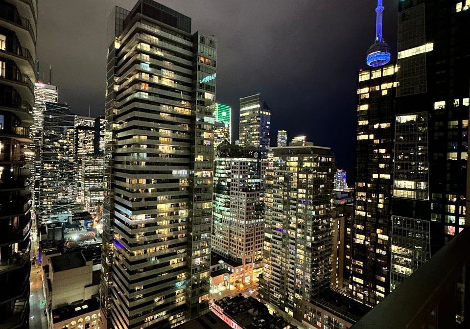 8-widmer-street-nw-toronto-toronto-ontario-c13544668