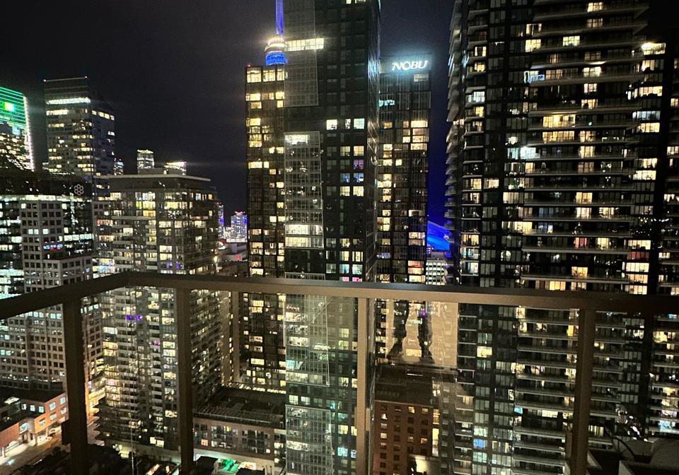 8-widmer-street-nw-toronto-toronto-ontario-c13544668