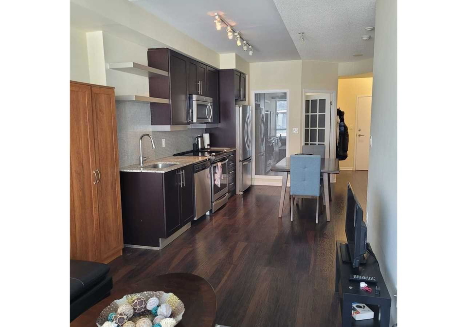 400-adelaide-street-e-toronto-toronto-ontario-c13544792